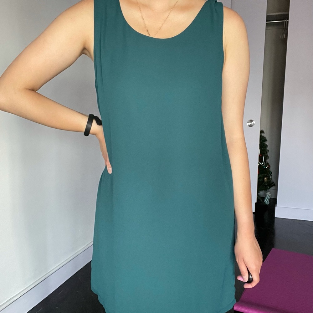 Flowy green sleeveless dress